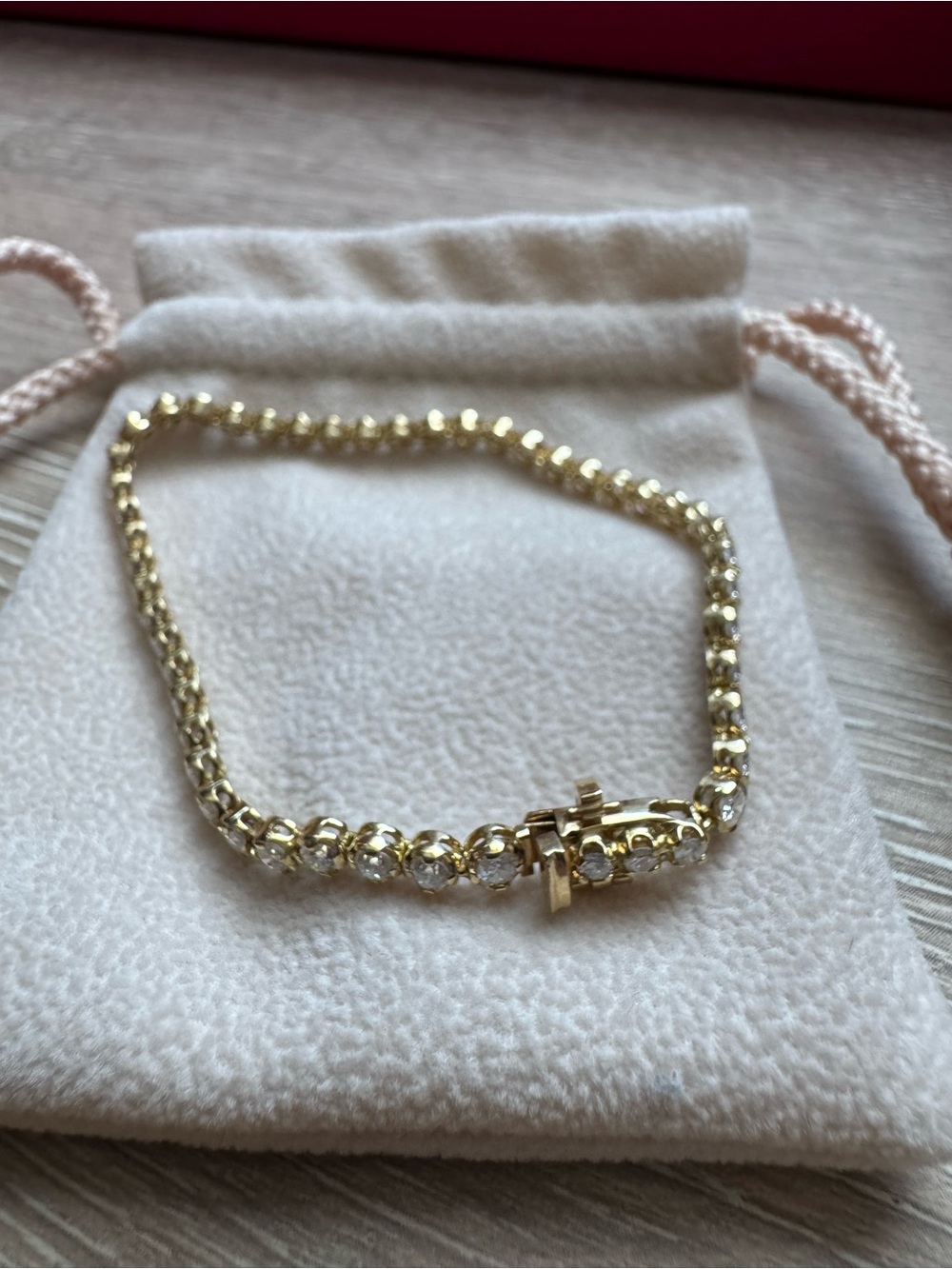 Tennis bracelet with 3 carat natural diamonds in 18k Japan gold